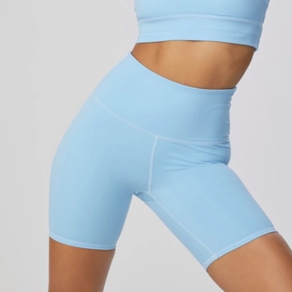 NWT Bandier x Sincerely Jules The Bryn 7" Biker Short Bluebell/ Sky Blue - Picture 1 of 12